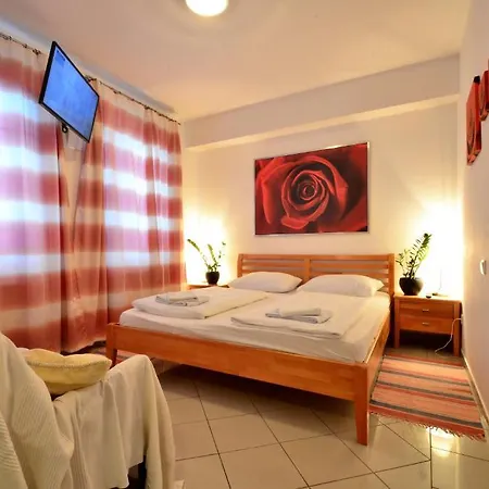 Ajo Vienna Garden - Contactless Check-In Apartment Room photo